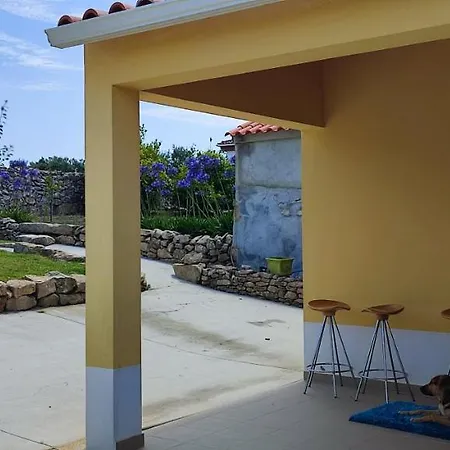Kyrios Lounge Restful With Private Pool And Car Available Bed & Breakfast
