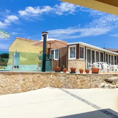 Bed and breakfast Kyrios Lounge With Use Of Private Pool 3*