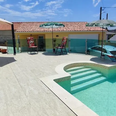 Panzió Kyrios Lounge With Use Of Private Pool Carrascal (Leiria)