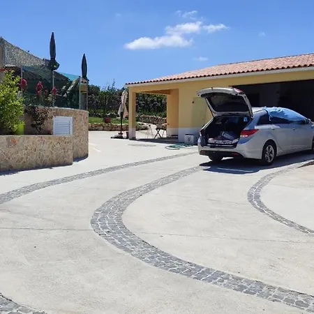 Kyrios Lounge With Use Of Private Pool Panzió Carrascal (Leiria)