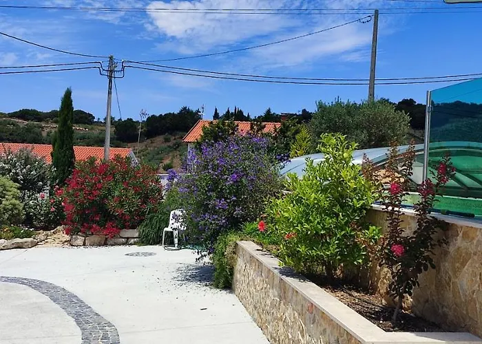 Kyrios Lounge With Use Of Private Pool