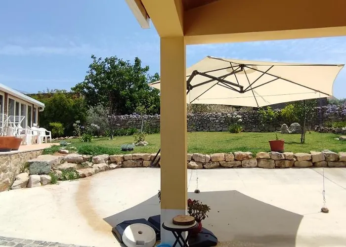 Bed & Breakfast Kyrios Lounge With Use Of Private Pool 3*