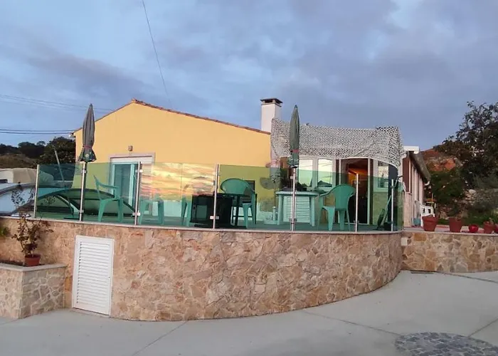 Kyrios Lounge With Use Of Private Pool Bed & Breakfast